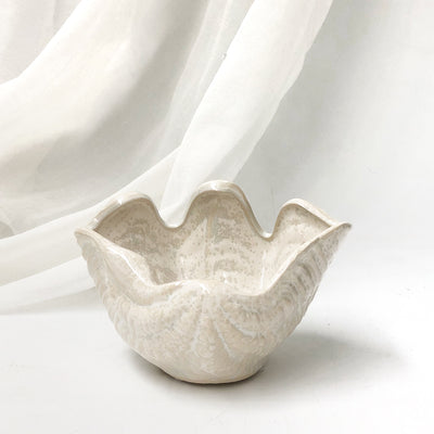 Ceramic Faux Giant Clamshell Clam Decor Sculpture Bowl 17 CM