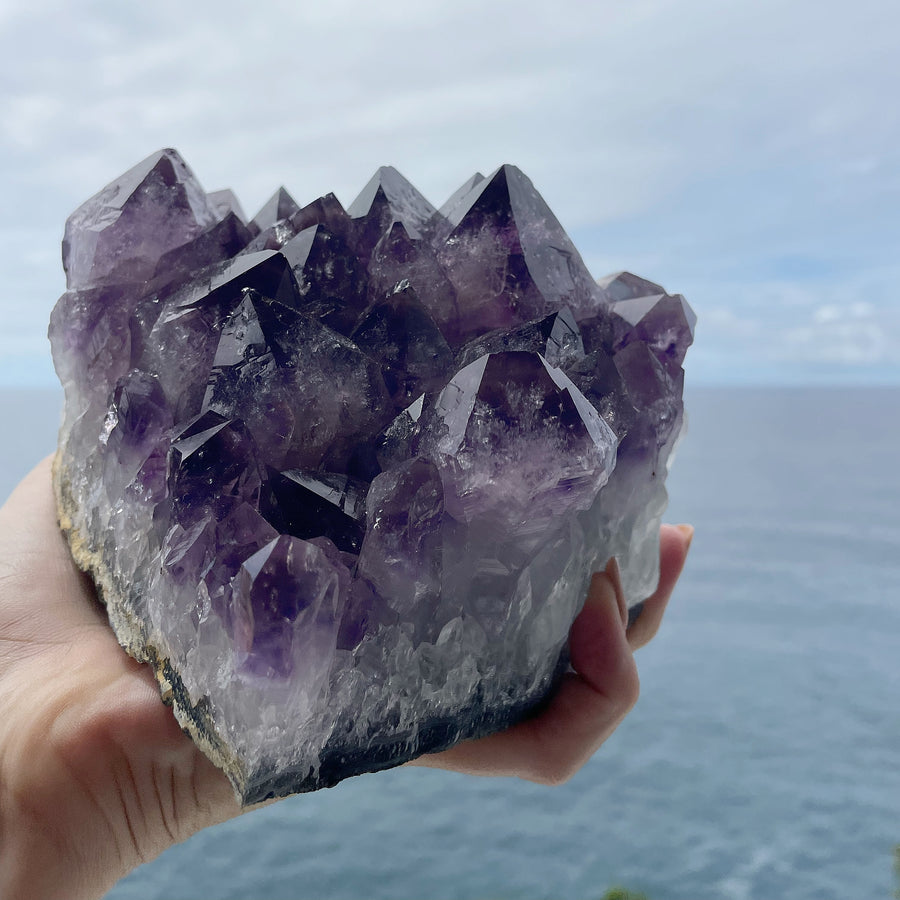 Large Thickly Pointed Amethyst Cluster