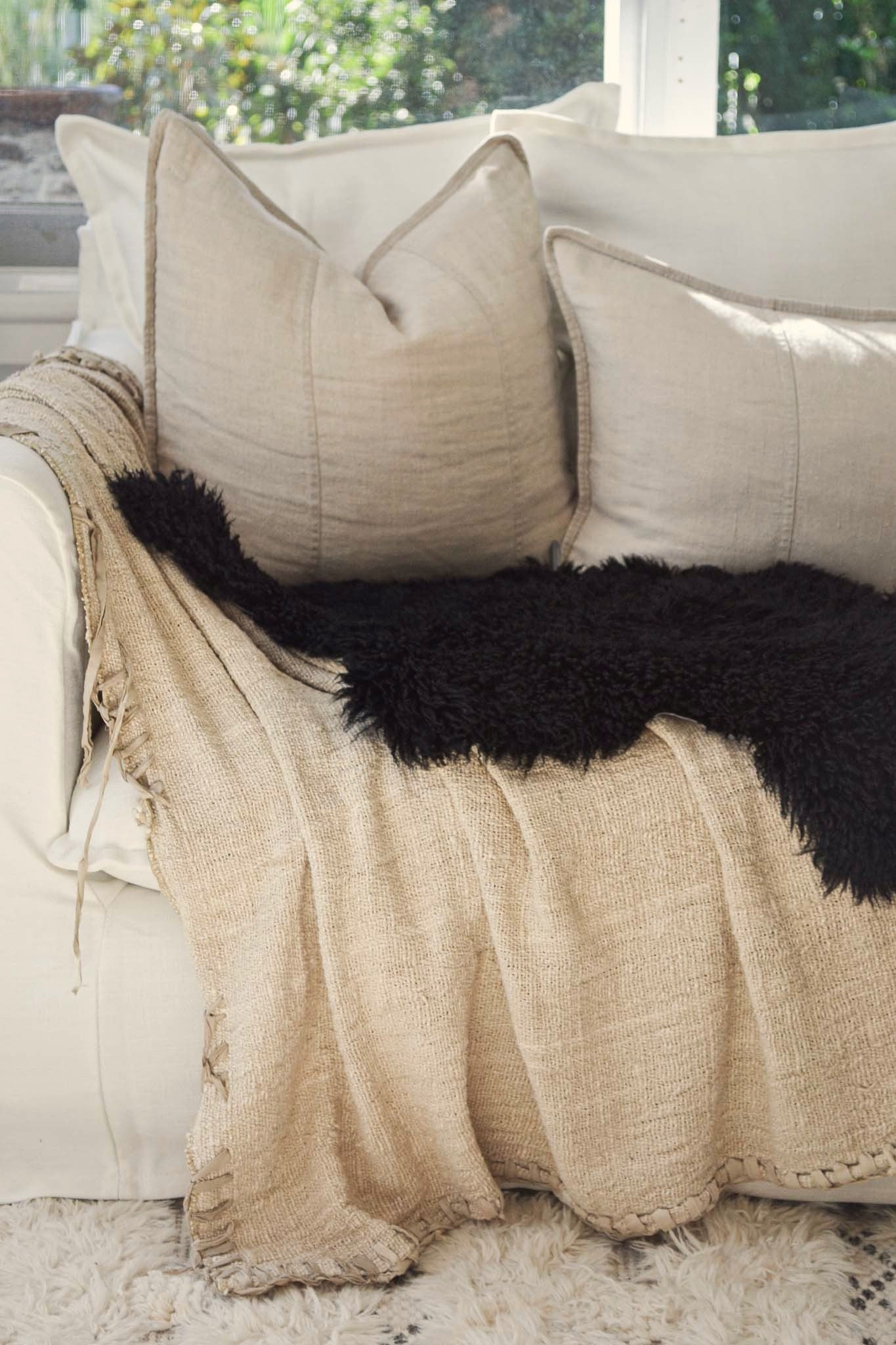 Long Wool Curly Shearling Sheepskin - Black