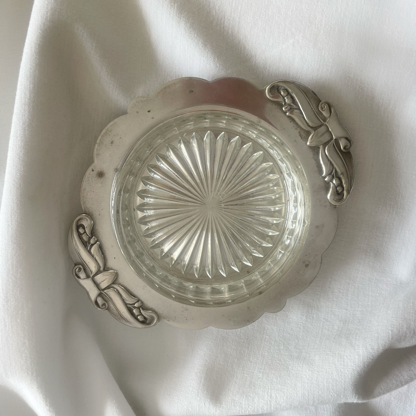 Vintage silver-plated dish with glass insert 15 CM