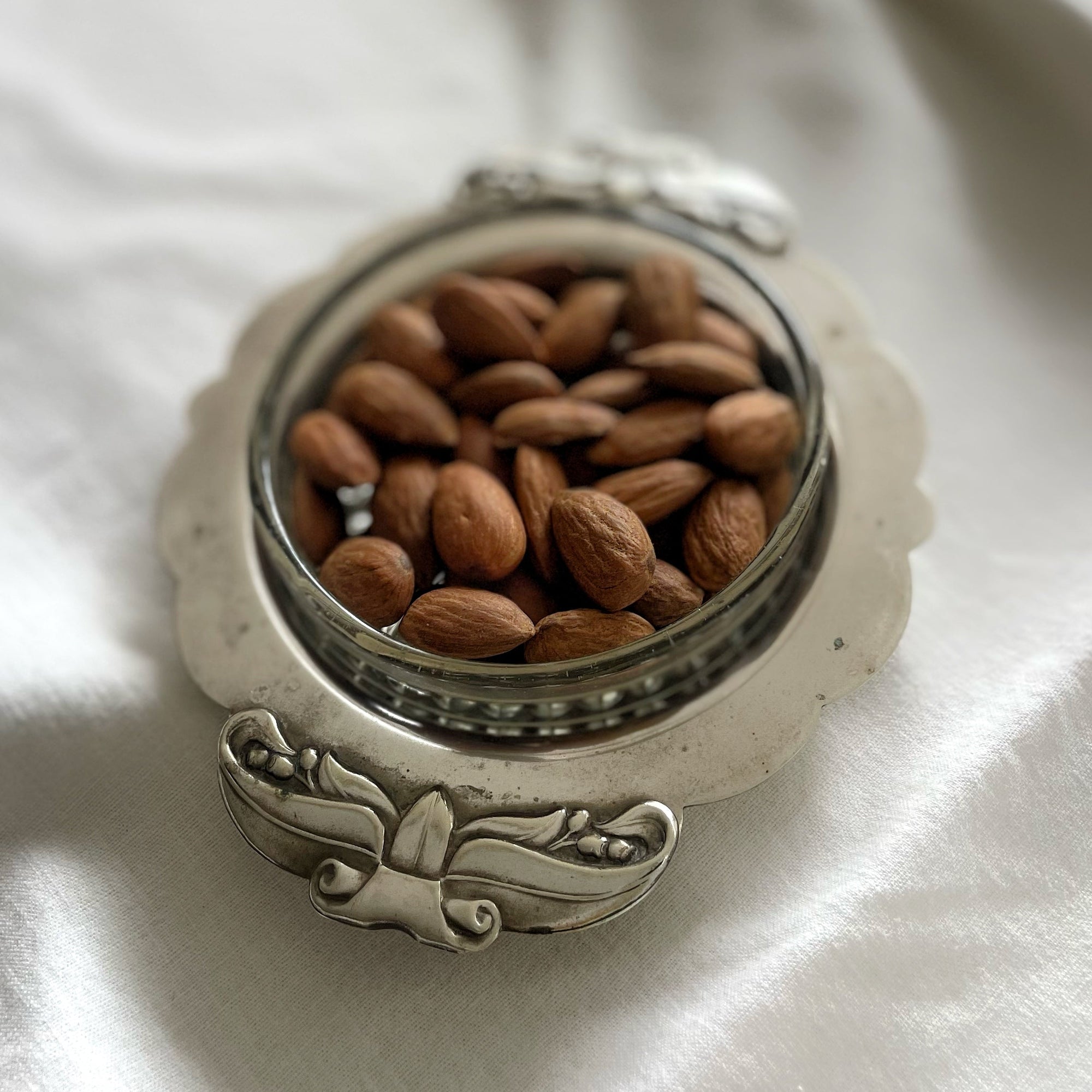 Vintage silver-plated dish with glass insert 15 CM