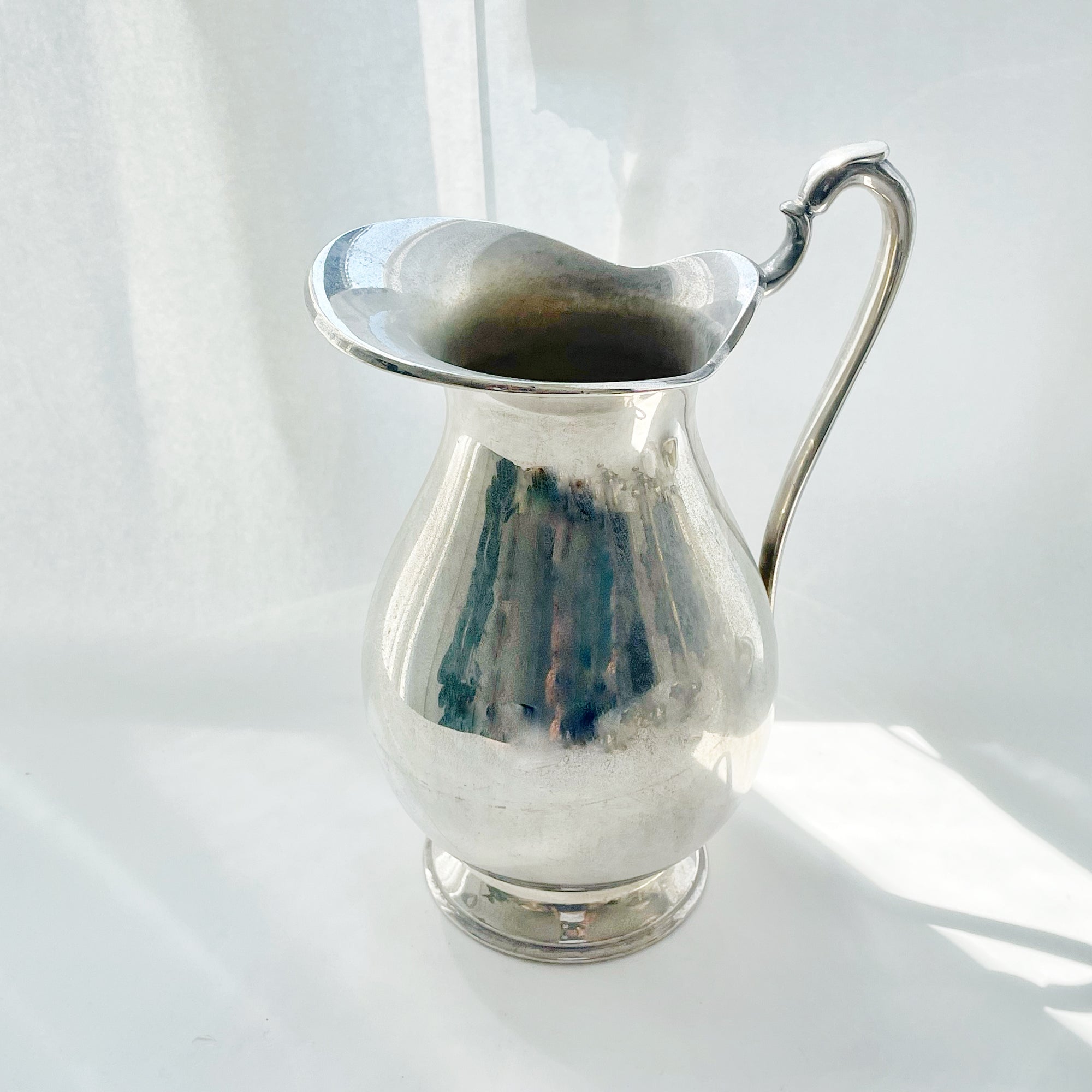 Water Jugs 23 CM H ***HIRE ONLY***