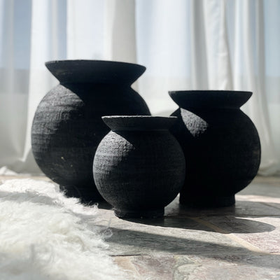 Black Terracotta Pot Vase Urn 19 CM