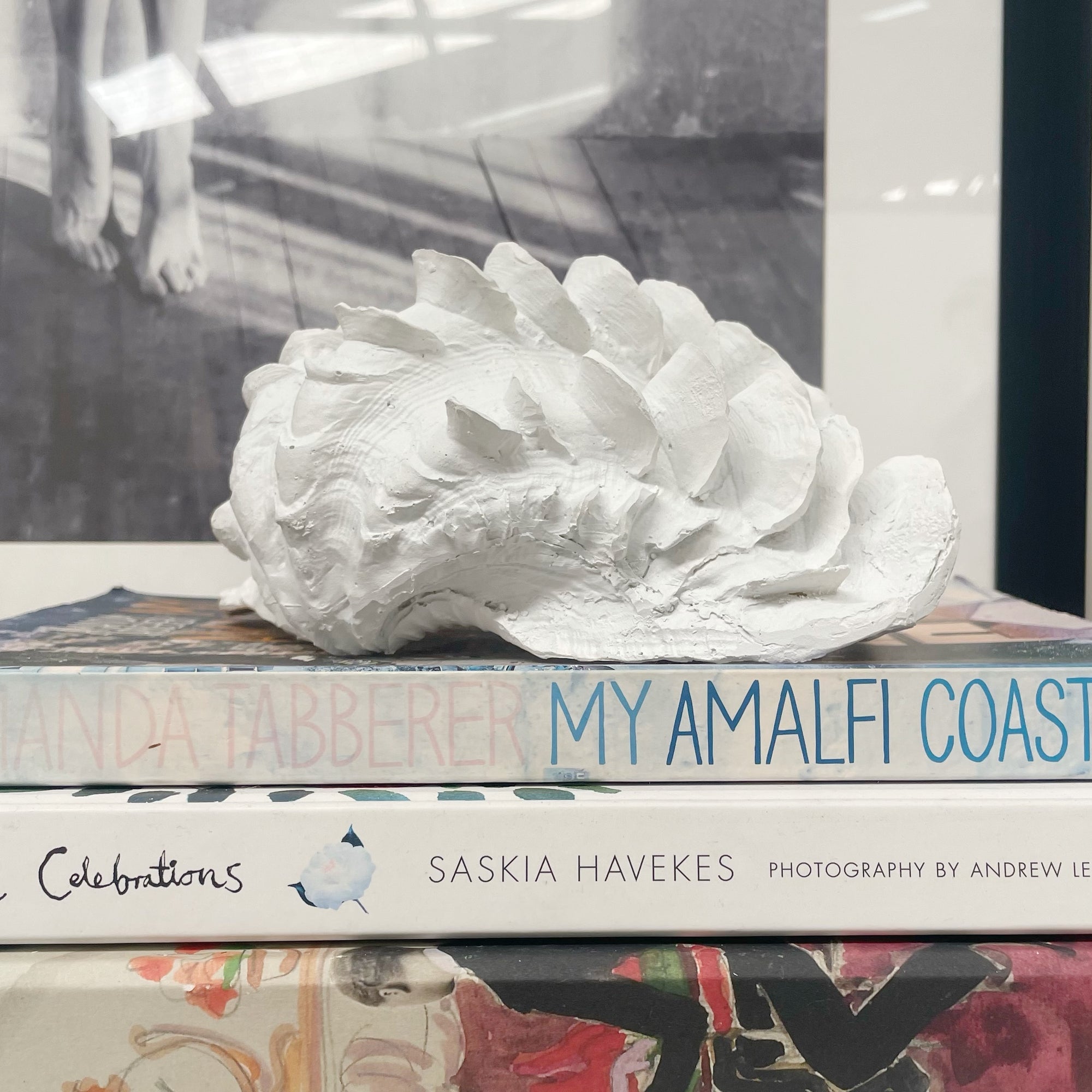 Resin Ruffled Clam bowl 22cm