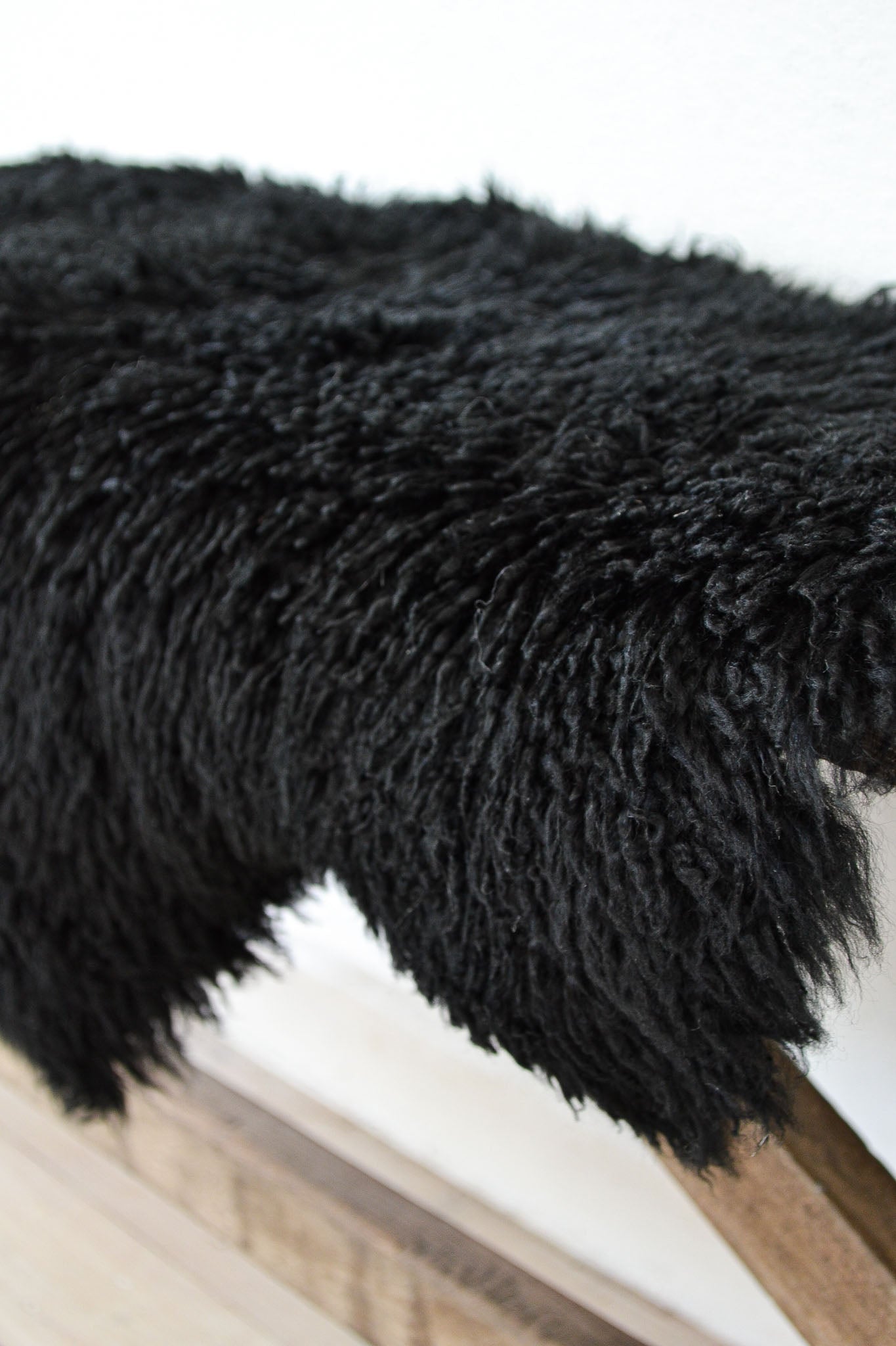 Long Wool Curly Shearling Sheepskin - Black