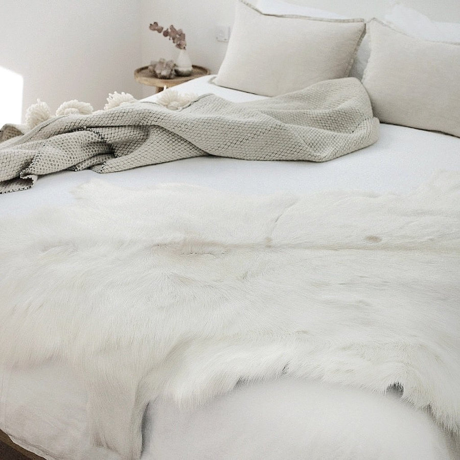 Reindeer Throw Blanket Rug - Natural Albino