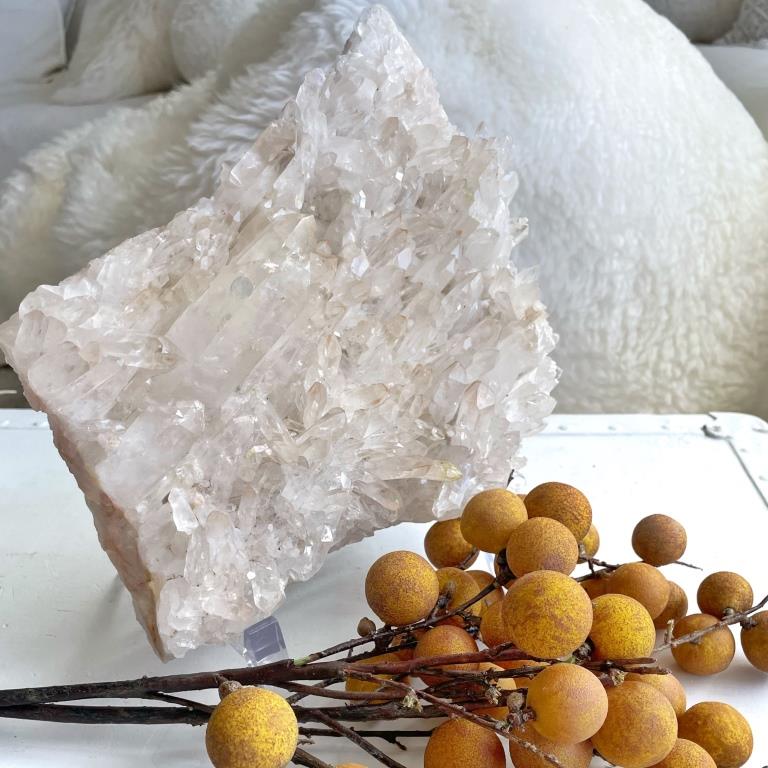 FeaturePieceClearQuartzCluster