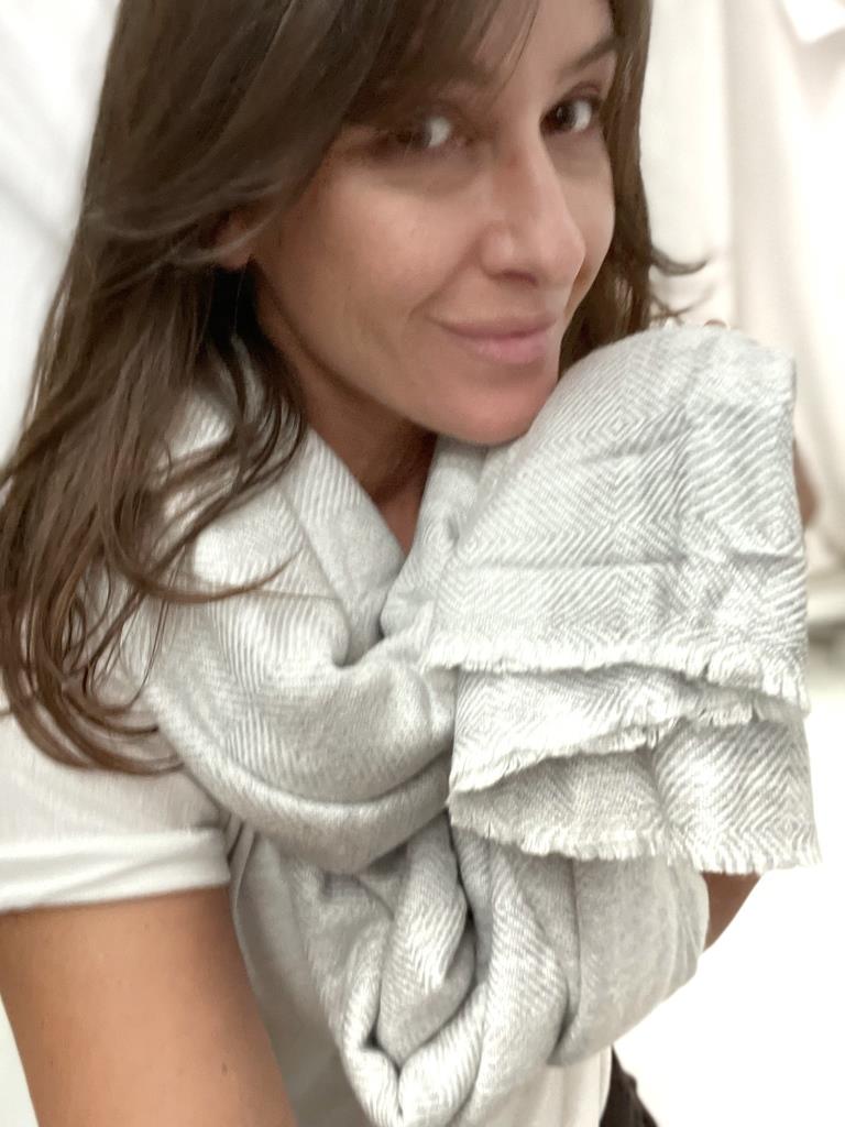 Double Size 100% Cashmere Wool Throw Wrap - Light Grey Fine Diamond