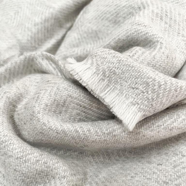 Double Size 100% Cashmere Wool Throw Wrap - Light Grey Fine Diamond
