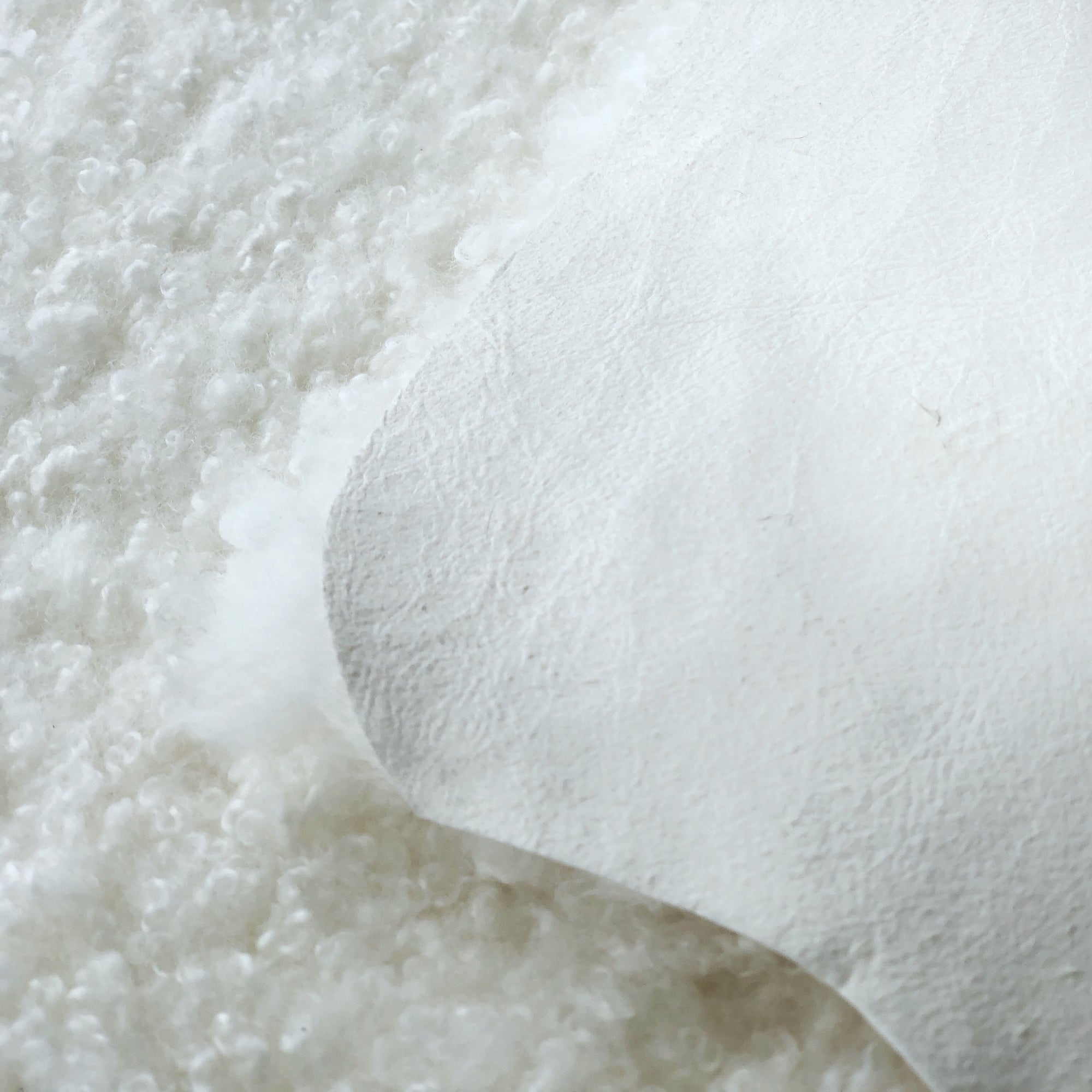 Australian Shearling Sheepskin - Natural White (3 sizes)