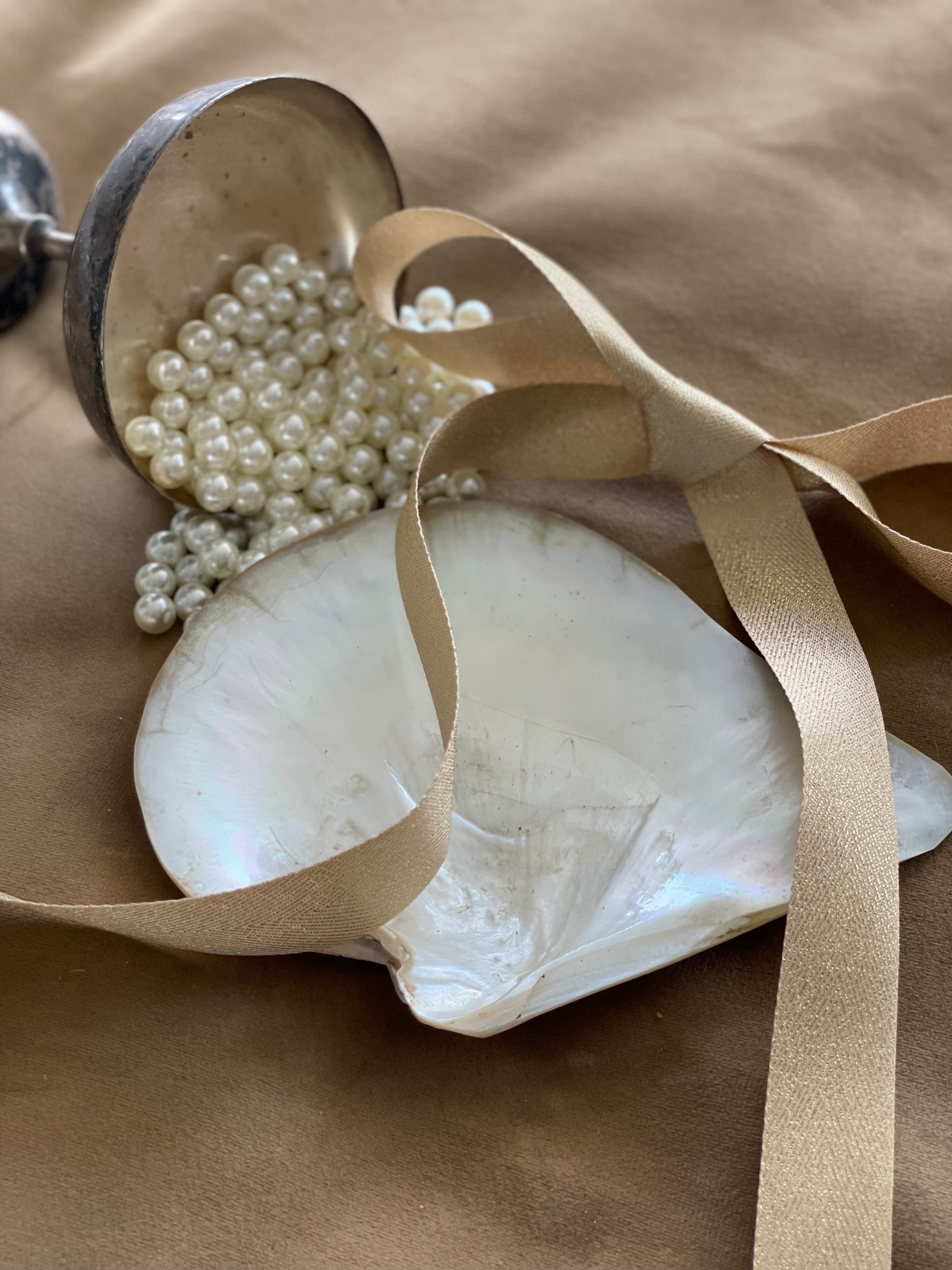 Extra Large Real Natural Pearl Shell Plate Caviar Server