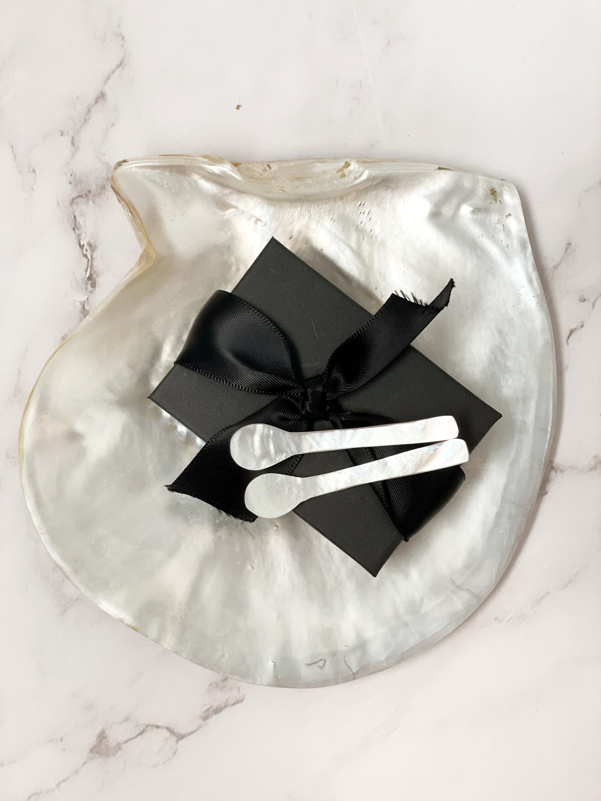 Extra Large Real Natural Pearl Shell Plate Caviar Server